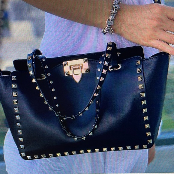 Valentino Garavani Navy Rockstud Calfskin Leather Tote With Shoulder Strap - Picture 3 of 16